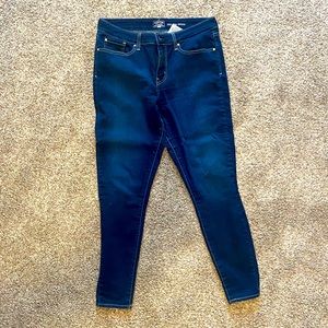 12M Levi Mid-Rise Skinny Jeans